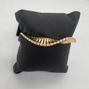 Elegant Gold Bracelet